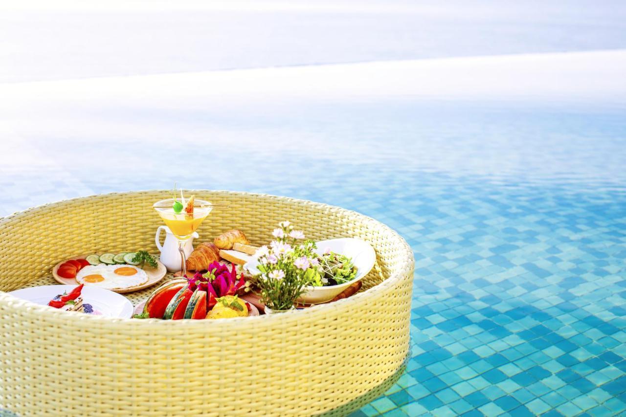 Maximilan Danang Beach Hotel Екстериор снимка