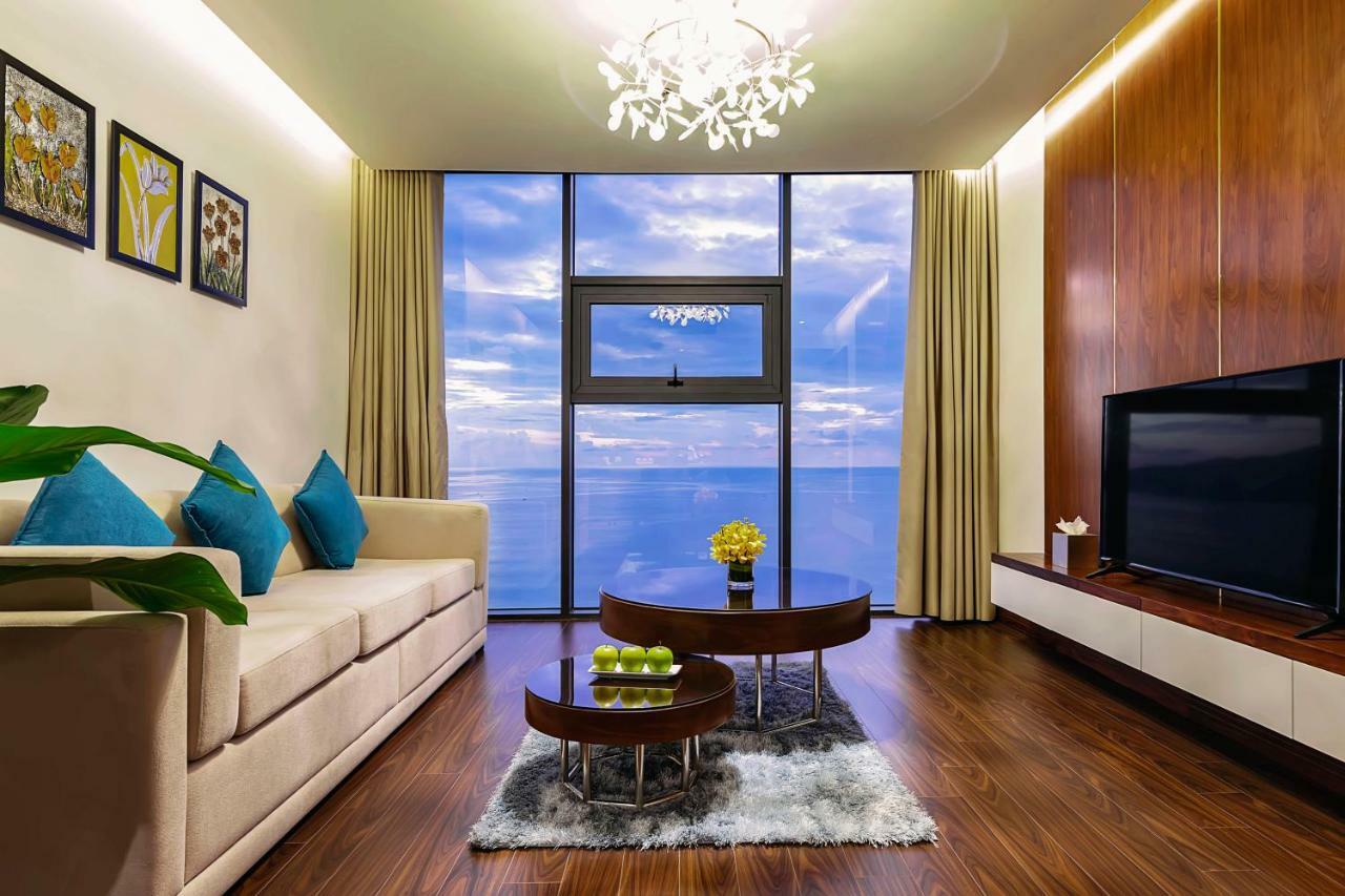 Maximilan Danang Beach Hotel Екстериор снимка