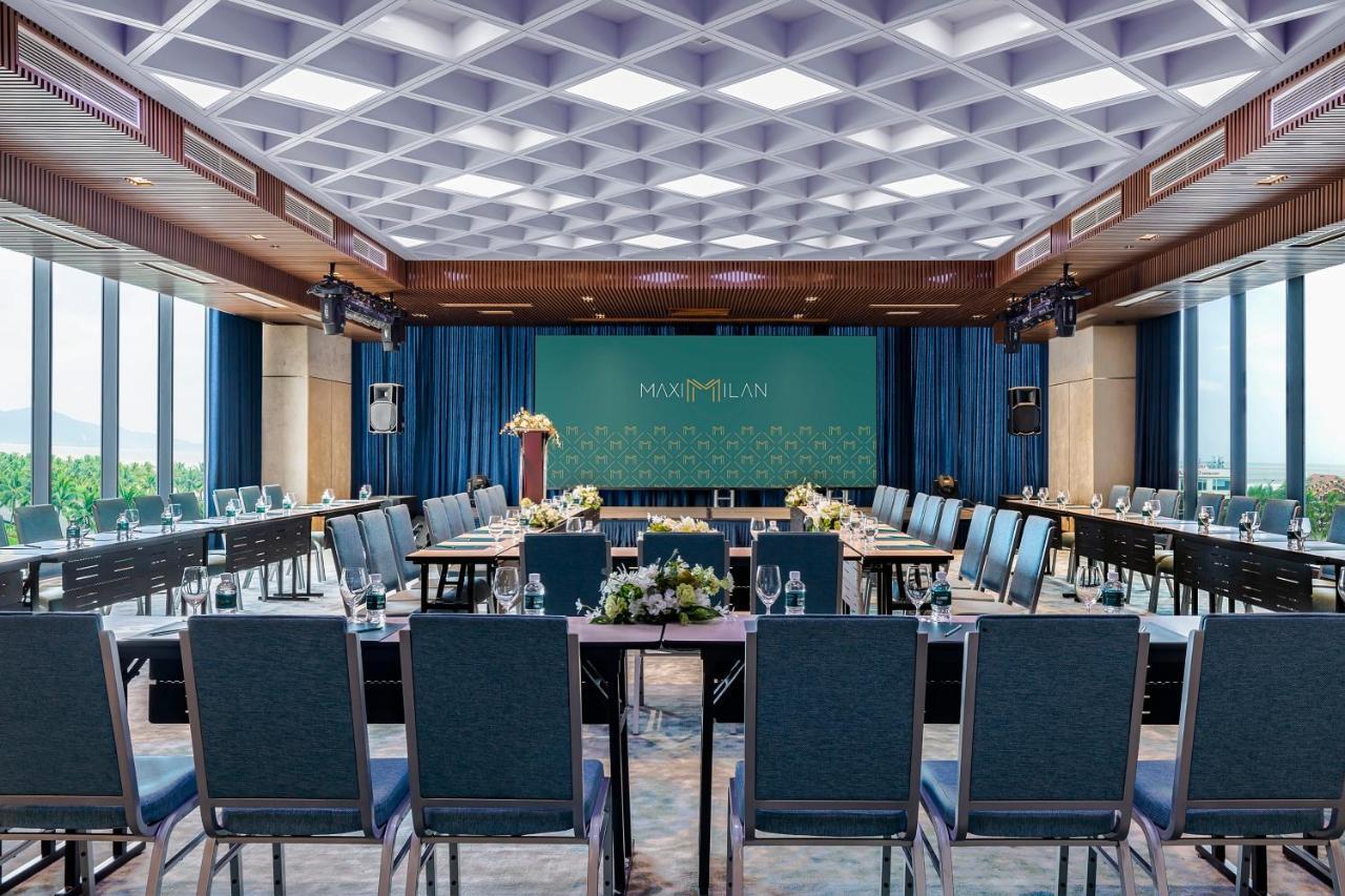 Maximilan Danang Beach Hotel Екстериор снимка